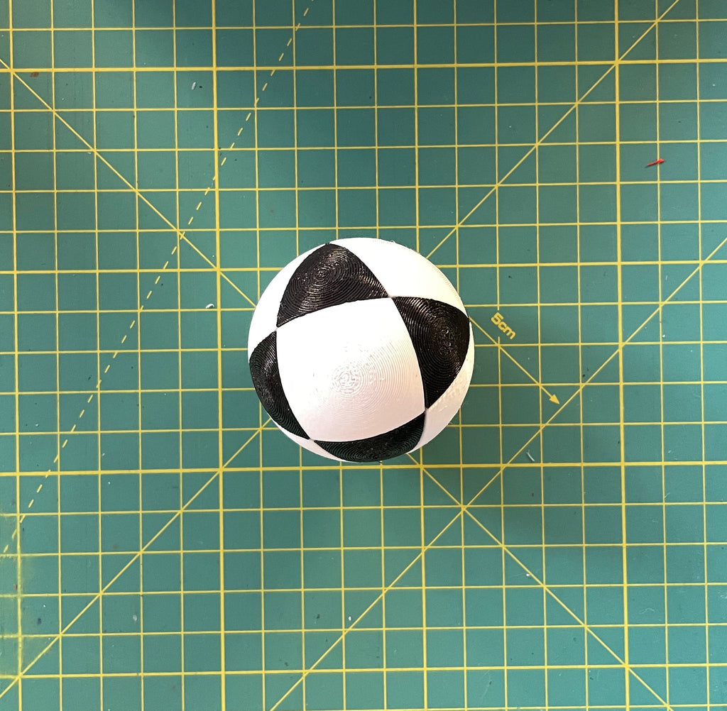 Puzzle esférico 3D CBO de 5 cm en blanco + negro +gris, armado