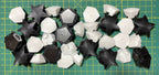 Puzzle esférico 3D CHL de 7,5 cm en blanco + negro, con las piezas sueltas