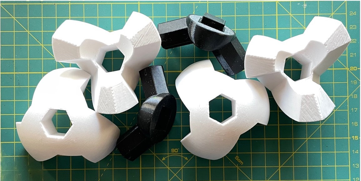 Puzzle esférico 3D LKY de 7,5 cm en blanco + negro, con las piezas sueltas