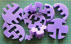 Puzzle esférico 3D ORT de 7,5 cm en violeta, con las piezas sueltas