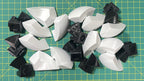 Puzzle esférico 3D QTR de 7,5 cm en blanco + negro, con las piezas sueltas