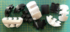 Puzzle esférico 3D SKV de 7,5 cm en blanco + negro, con las piezas sueltas